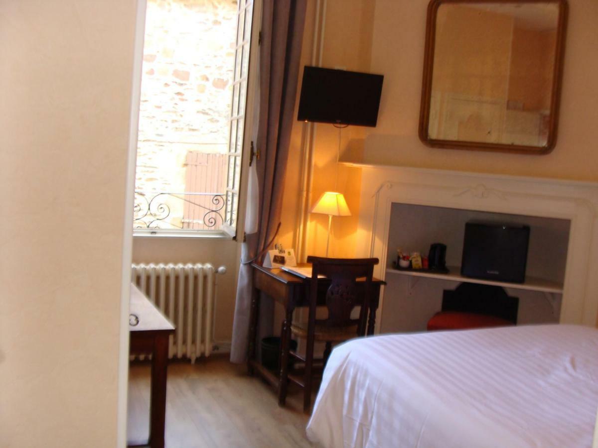 Hotel Logis La Gamade Donzenac Esterno foto